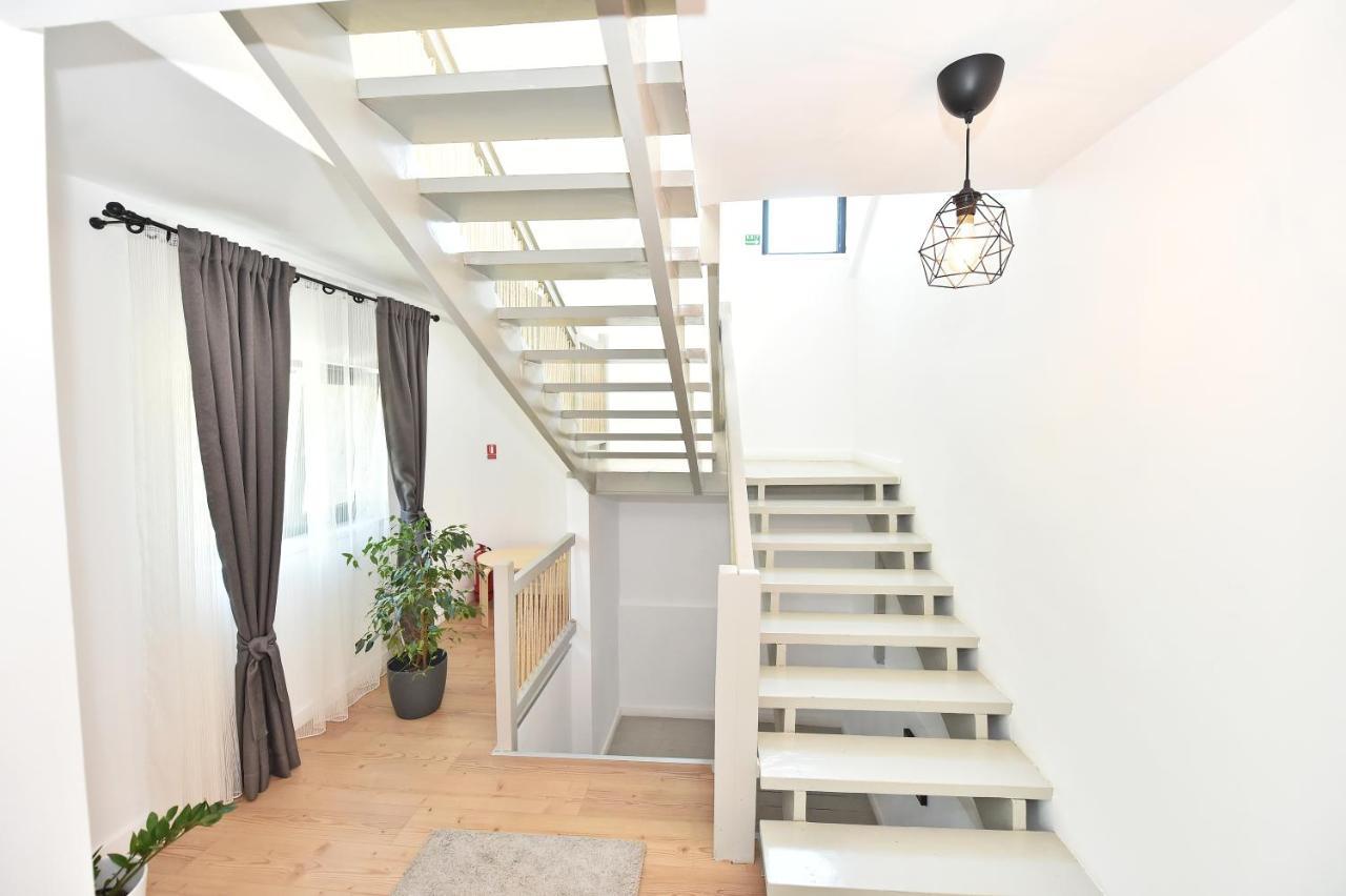 Mira By Atra Bed & Breakfast Tesila Luaran gambar